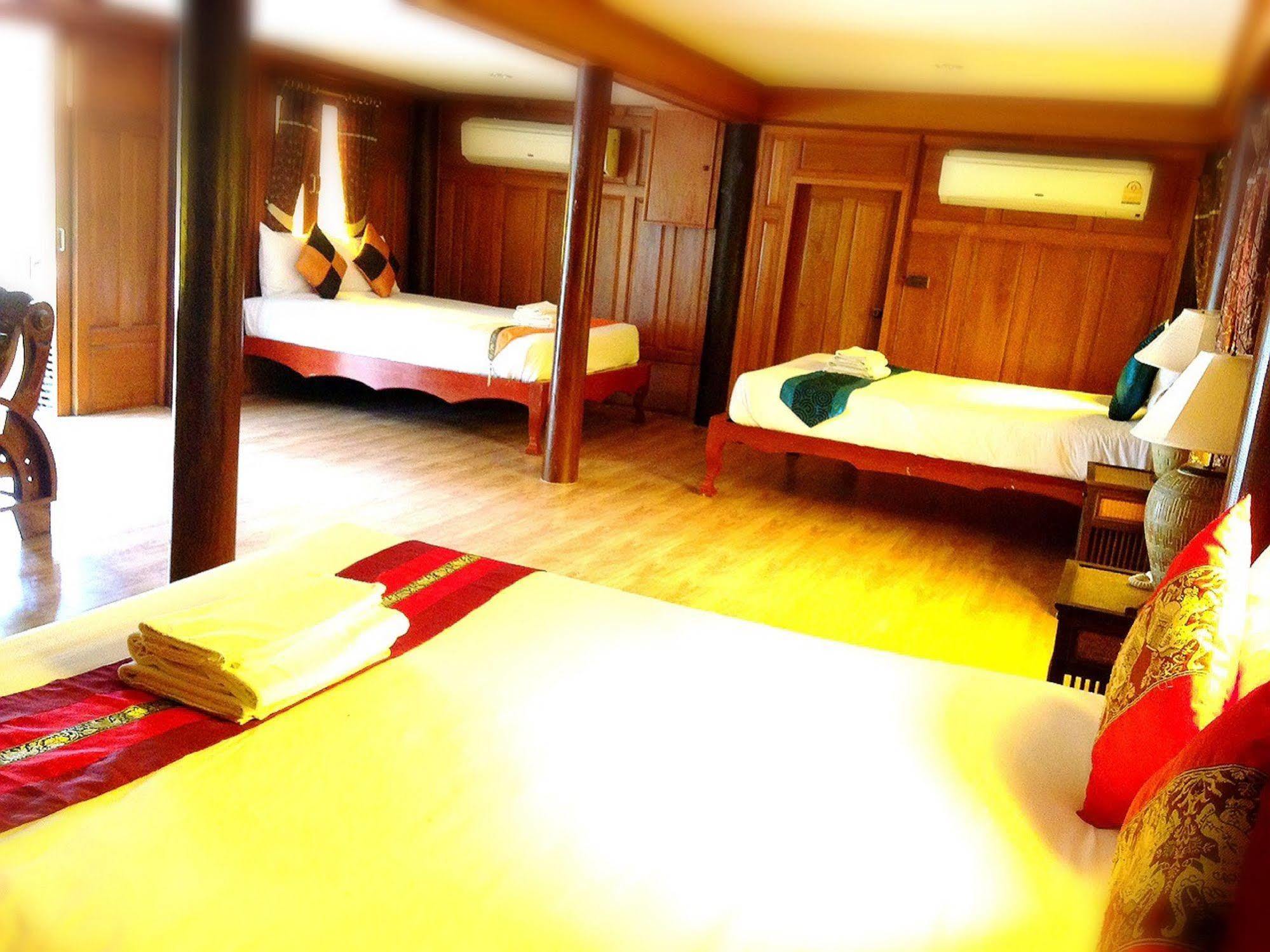 Jaroenrat Resort Samut Songkhram Exteriör bild