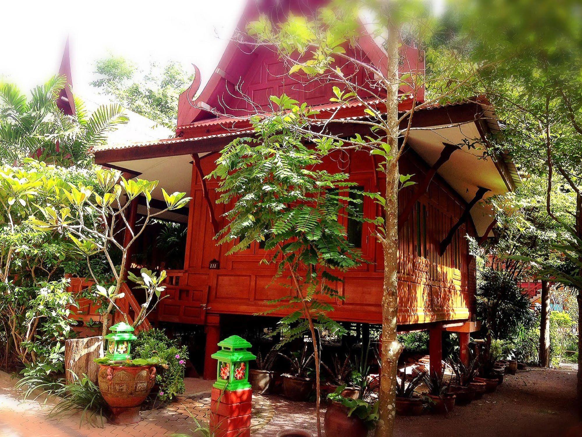 Jaroenrat Resort Samut Songkhram Exteriör bild