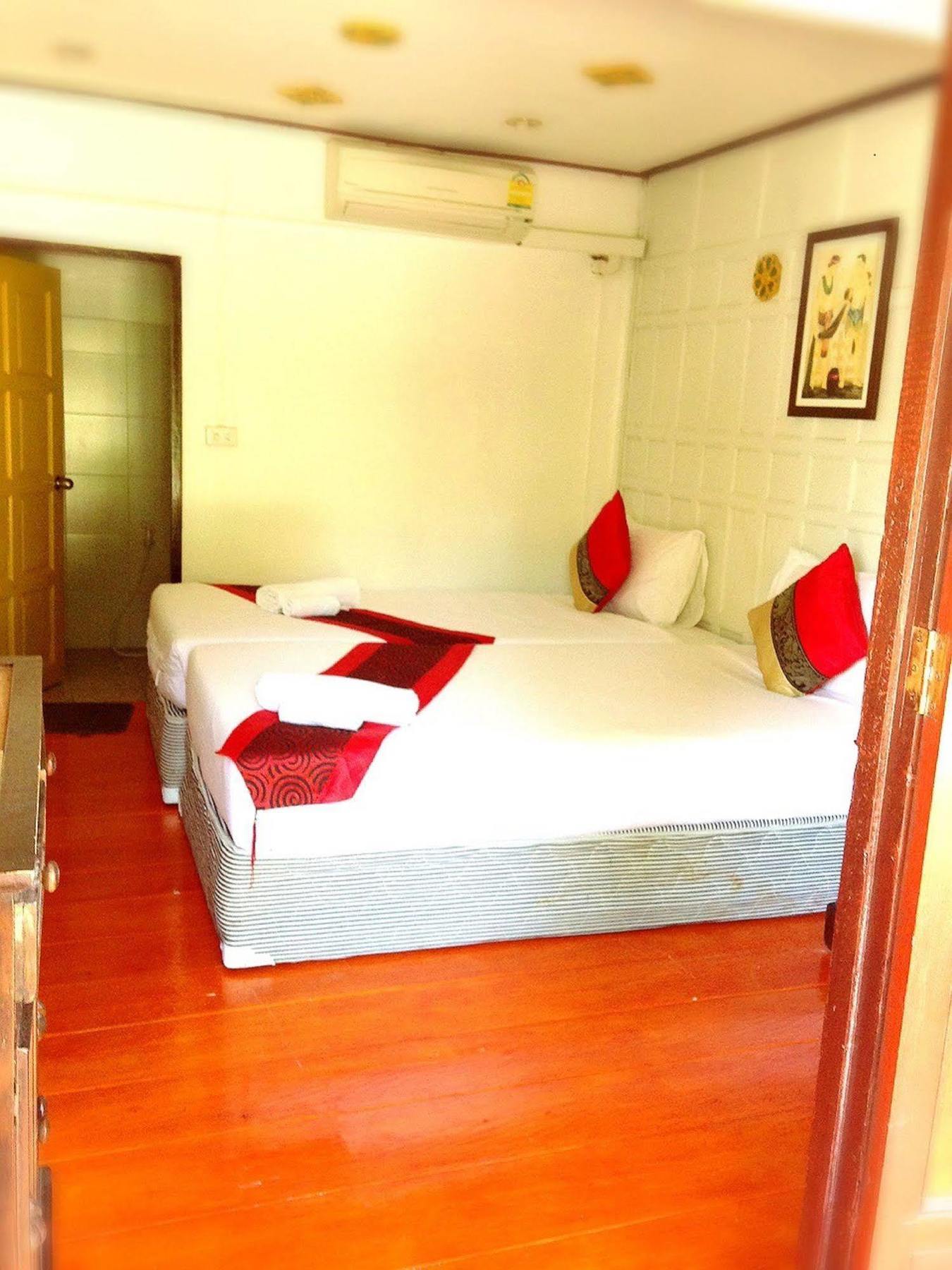 Jaroenrat Resort Samut Songkhram Exteriör bild